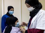 Izraelskí študenti sa budú môcť dať zaočkovať proti covidu priamo v škole