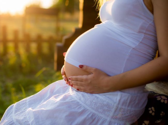 Znížiť riziko predčasného pôrodu dokážete aj sami. Toto treba spraviť každý deň