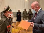 Jaroslav Naď povýšil vojnového veterána Štefana Štefloviča