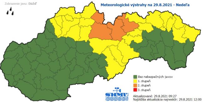 SHMÚ upozorňuje od 15. hodiny na silný dážď najmä na severnom Slovensku