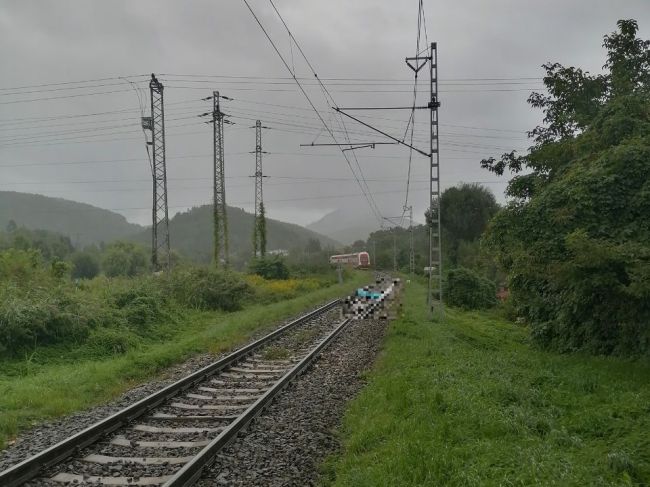 Pri zrážke s vlakom vyhasol život 28-ročného muža