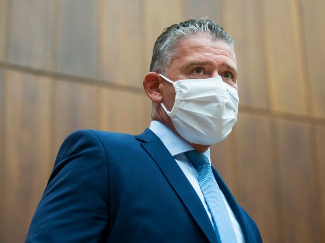 Mikulec nevylúčil postavenie Kovaříka mimo služby, bude s ním hovoriť
