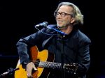 Eric Clapton zverejnil pieseň, ktorá skryto kritizuje proticovidové opatrenia