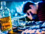 Alkohol zvyšuje aj riziko samovražedného správania