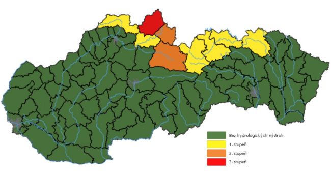 SHMÚ: Na severe Slovenska hrozia povodne, v okrese Námestovo platí 3. stupeň výstrahy
