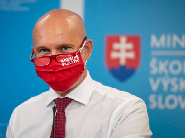 Gröhling: Už nemôže prísť k tomu, že by sme mali kompletne zatvorené školy