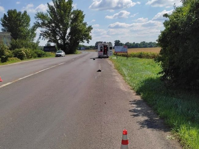 Pri štvrtkovej dopravnej nehode zomrel motorkár