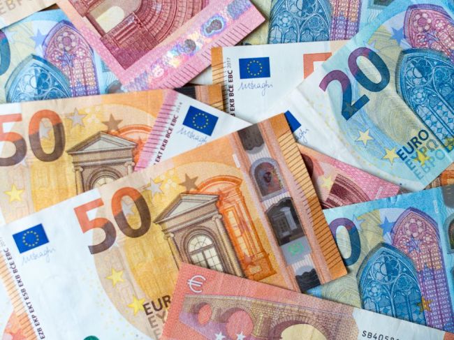 Štatistický úrad: Priemerná mzda na Slovensku prekročila 1200 eur