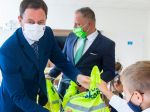 Premiér dá zo svojej rezervy 300.000 eur na projekt Teach for Slovakia