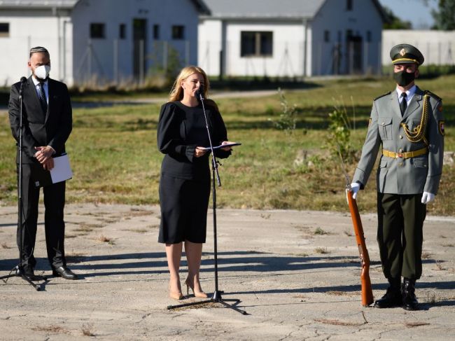 Obete holokaustu si Čaputová pripomenula v bývalom tábore v Seredi