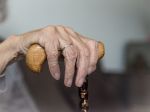 Seniorka naletela podvodníkovi, prišla o vyše 13.000 eur