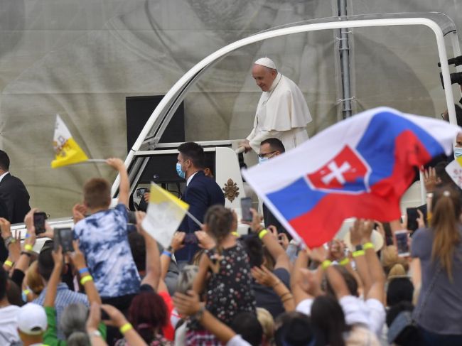 Pútnici sa tešia, že uvidia Svätého Otca naživo