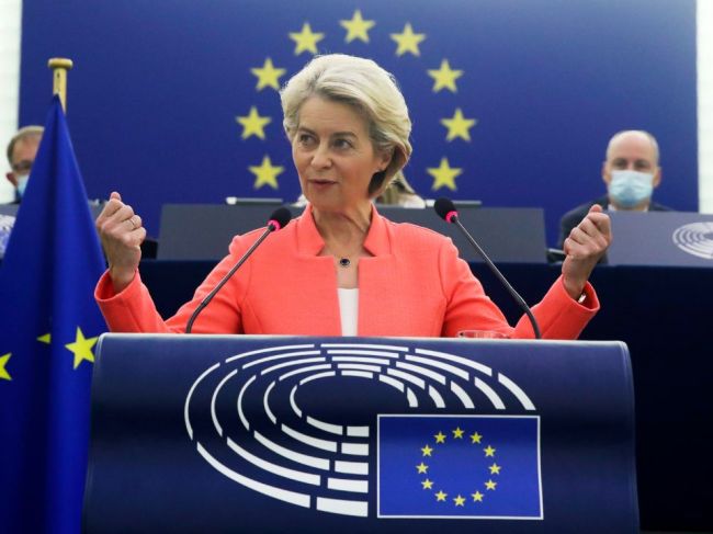 Von der Leyenová chce spoločnú migračnú politiku, ochranu médií a ľudských práv