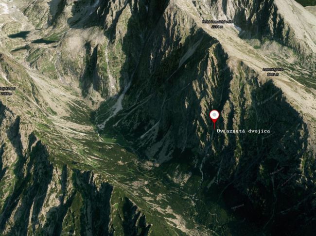 Dvaja turisti uviazli vo Vysokých Tatrách, zasahoval aj vrtuľník
