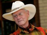 Larry Hagman, legendárny "Džejár" zo seriálu Dallas, sa narodil pred 90 rokmi