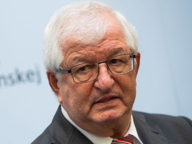 Do pracovnej skupiny pre obnovu dôvery v právny štát vstupuje Ján Mazák