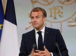 Na sociálnych sieťach koluje Macronov covidpas