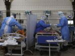 WHO prvýkrát schválila liečivo na prevenciu proti ťažkému priebehu COVID-19