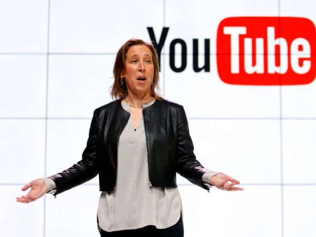 Šéfka YouTube obhajovala zablokovanie Navaľného aplikácie na taktické hlasovanie