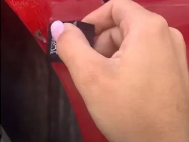 Video: Najjednoduchší spôsob, ako sa zbaviť škrabancov na aute