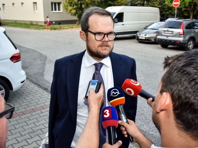 Kubina: Stíhanie vyšetrovateľov NAKA by sa malo bezodkladne zastaviť