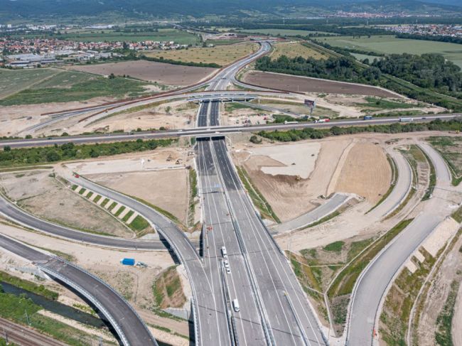OĽANO: Odborníci našli riešenie, výjazdy z D4 na D1 budú do dvoch rokov