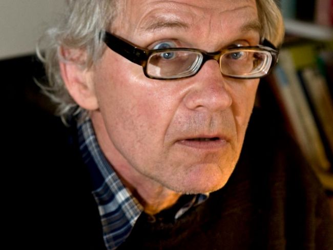 Pri dopravnej nehode zomrel Lars Vilks, autor karikatúry Mohameda