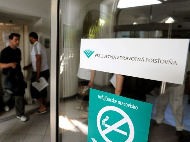 VšZP aktívne komunikuje s MZ SR o znížení platby za poistencov štátu