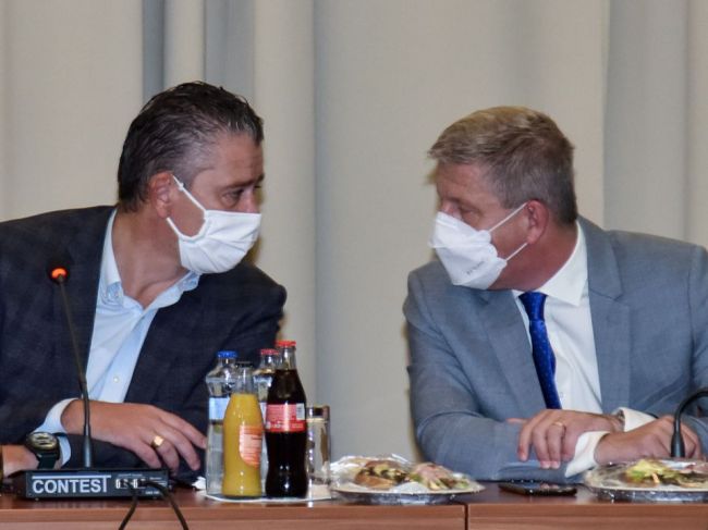Polícia poskytne väčšiu ochranu zdravotníkom pred antivaxermi