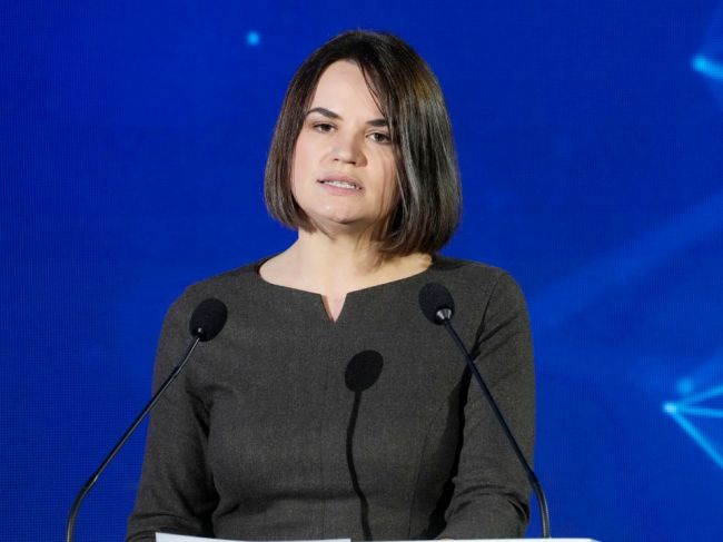 Cichanovská v Poľsku varovala pred humanitárnou krízou na hraniciach s Minskom