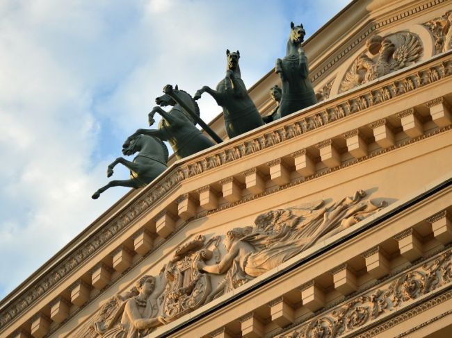Herec divadla Boľšoj teatr zomrel pri nehode priamo na scéne
