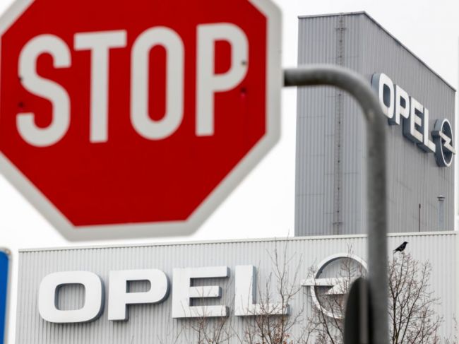 Opel sa vyhne súdu za emisie