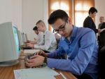 Školy sa v testovaní digitálnych zručností tento rok zhoršili
