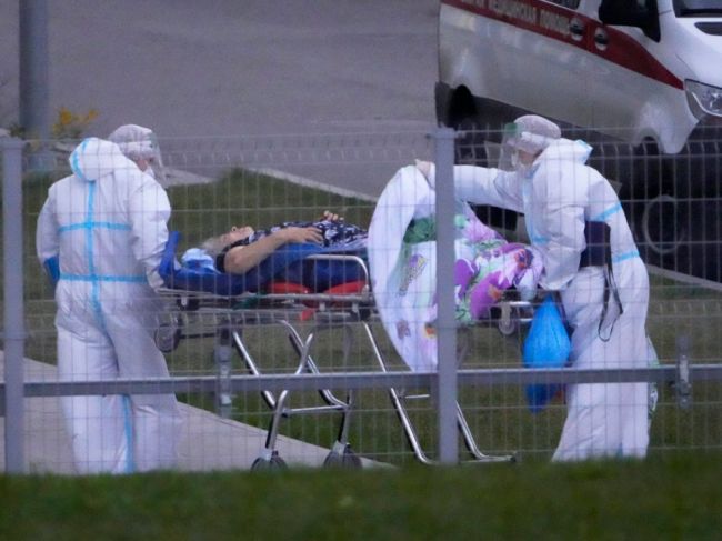 Rusko opäť hlási rekordný denný počet úmrtí v súvislosti s koronavírusom