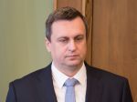 Vojenské hodnosti viac nebudú môcť získavať verejní funkcionári
