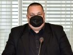 ÚVZ vyzýva politikov, aby ich nezaťahovali do otvorených politických súbojov