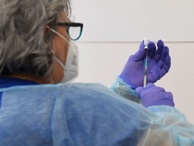 Košiciam hrozí čierna farba na COVID automate, toľkoto chýba zaočkovaných