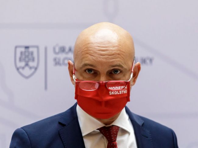 Gröhling chce posilniť finančnú gramotnosť žiakov, reforma mení aj spôsob vyučovania