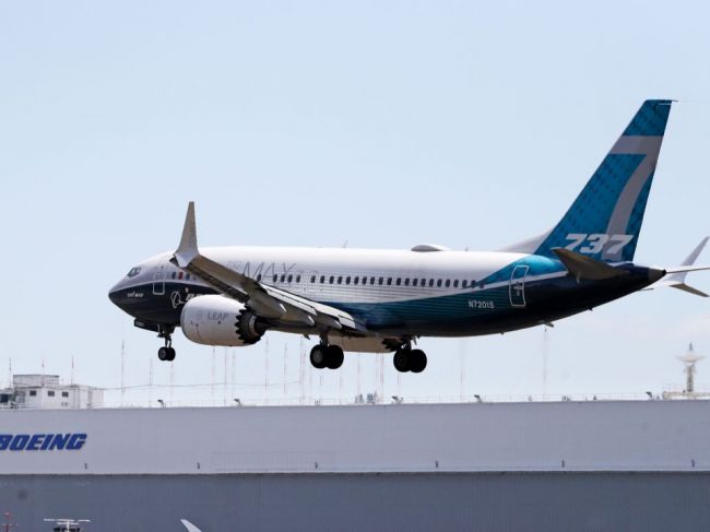 Poľské národné aerolínie LOT podali žalobu na Boeing pre chyby lietadla 737 MAX