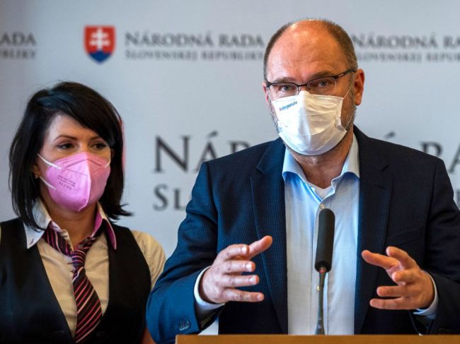 SaS chce viac slobody pre očkovaných, navrhuje zmeny v COVID automate