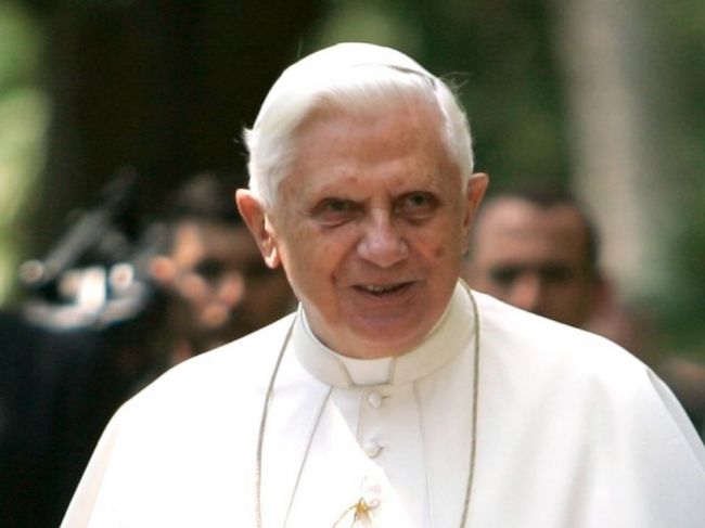Emeritný pápež Benedikt XVI. dostal tretiu dávku vakcíny
