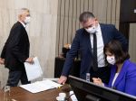 Zverejnili majetkové priznania verejných funkcionárov za minulý rok
