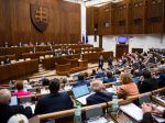 Poslanci by mali v pléne stráviť v budúcom roku najmenej 82 dní
