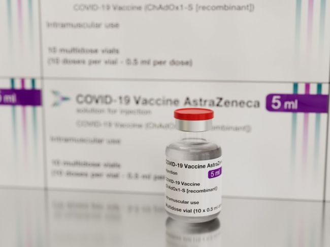 Rezort zdravotníctva v Česku zlikviduje ďalšie desaťtisíce vakcín od AstraZenecy