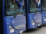 Do autobusu narazila Tatra, päť ľudí previezli do nemocnice