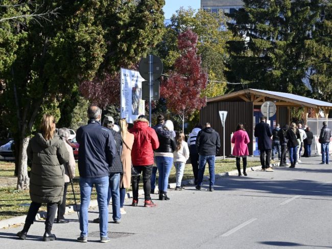 Na Slovensku pribudlo 2287 prípadov nákazy novým koronavírusom a 31 obetí