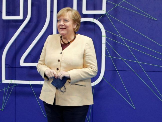 Merkelová: Mladí ľudia musia ďalej vyvíjať tlak na ochranu klímy