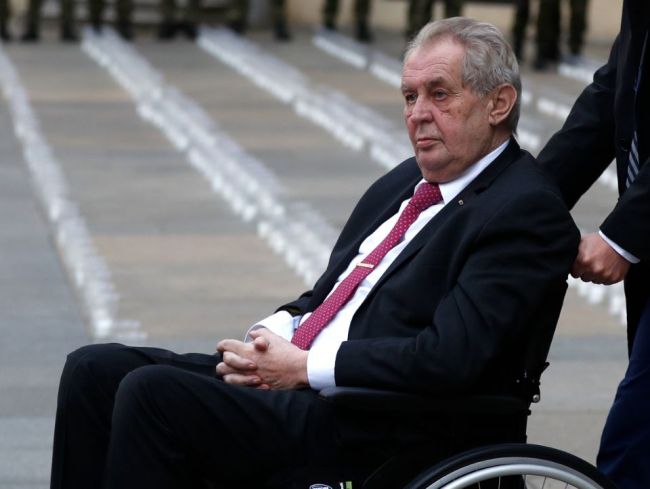Zeman začne v nemocnici prijímať návštevy