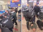 Krajský súd prepustil antirúškara z piešťanského obchodu z väzby
