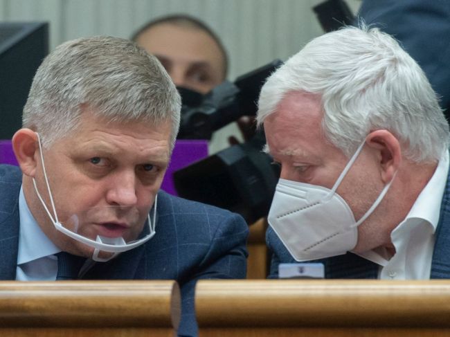 Smer sa pre novelu pandemických zákonov obráti na Ústavný súd